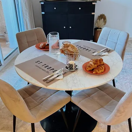 Appartement Avec Vue Mer Et Place De Stationnement Privee Apartment Sainte-Maxime