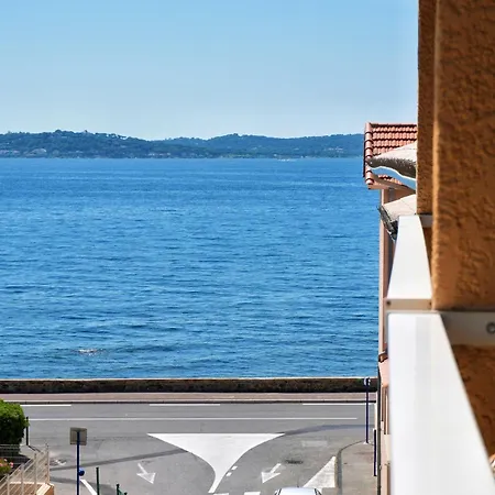 Appartement Avec Vue Mer Et Place De Stationnement Privee Appartement *